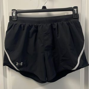 Womens medium UA shorts